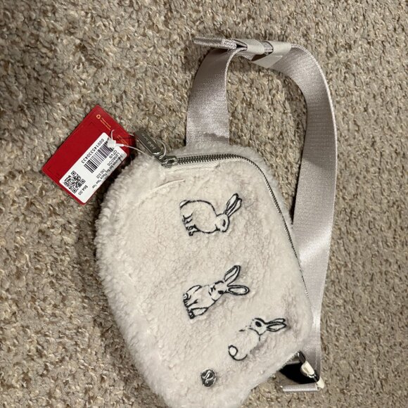 lululemon **SPECIAL** Chinese New Year Rabbit Belt Bag NWT - Picture 1 of 3